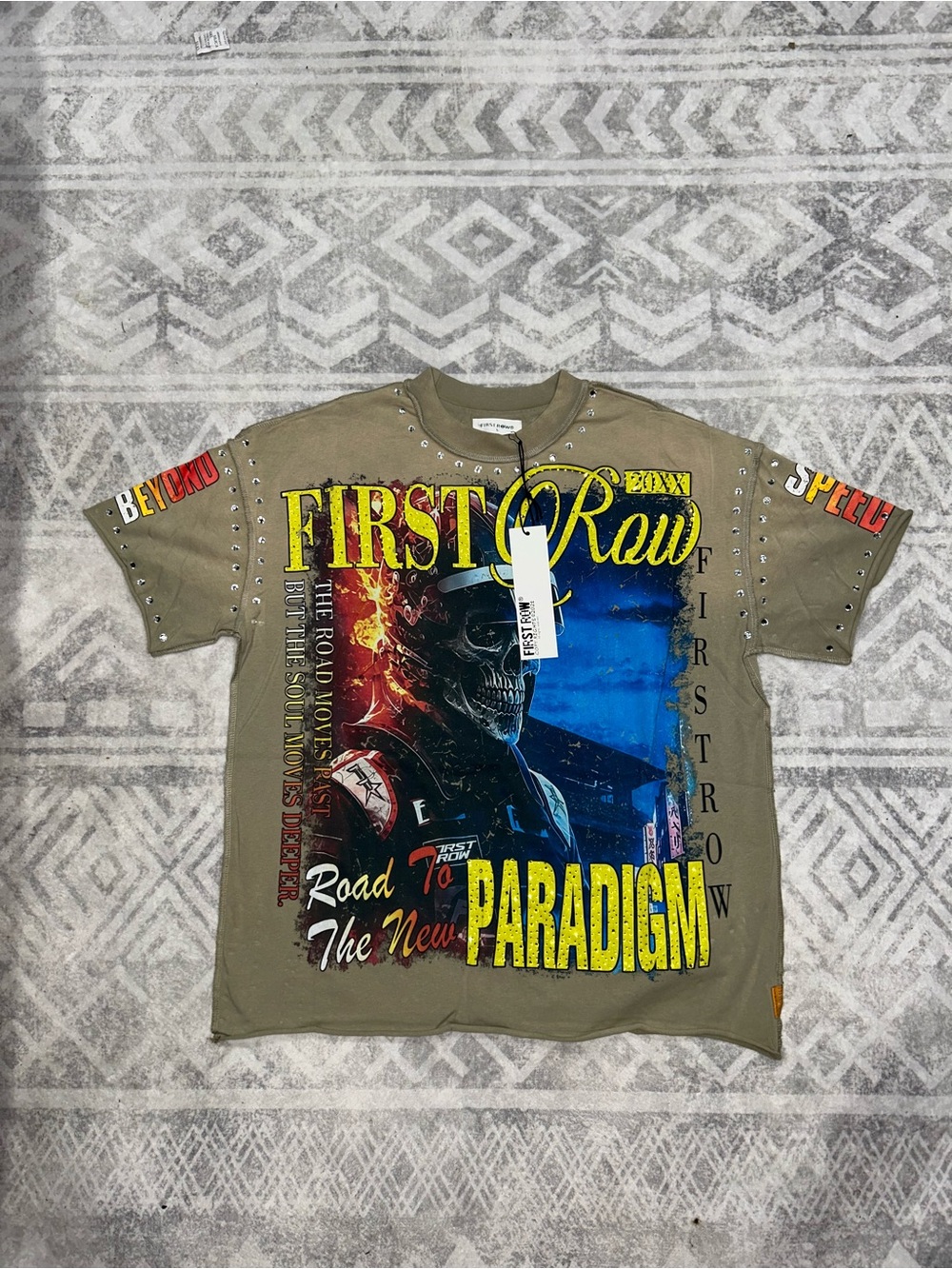 Men's Graphic T-Shirt in Olive Green